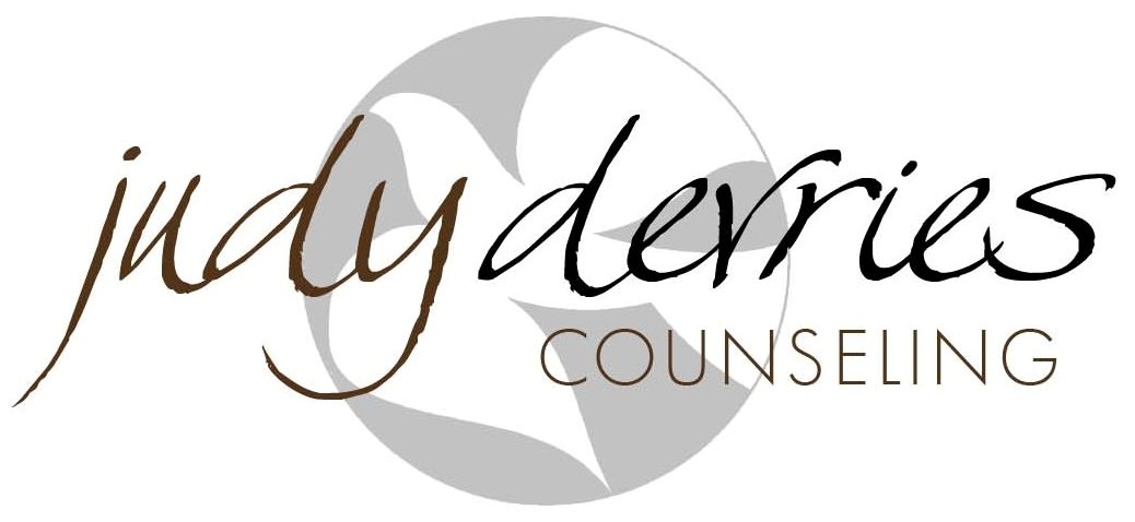 Judy De Vries Logo